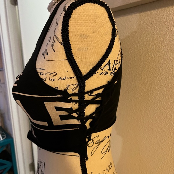 Femme fatale crop top super sexy size small 🔥🔥🔥🔥 - Picture 7 of 8